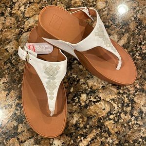 NWT! Fit Flop Skinny Toe Thong Sandal “Crystal” Size 8